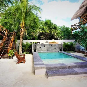 La Puerta Azul Beachfront - Adults Only 4*, Isla Holbox México